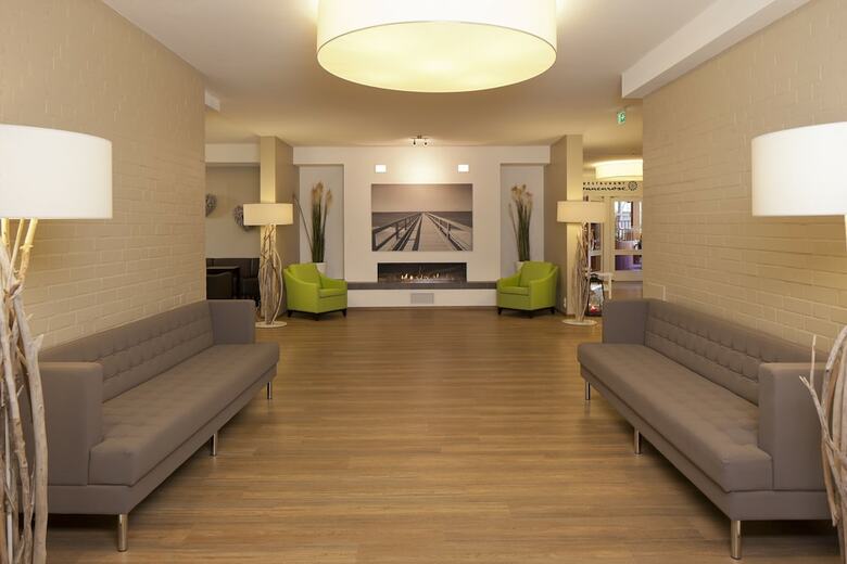 Strandhotel Weissenh�user Strand
