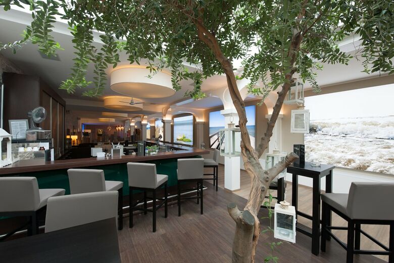 Strandhotel Weissenh�user Strand