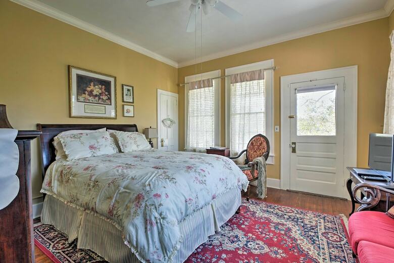 Bed & Breakfast Texas Forest Country Retreat