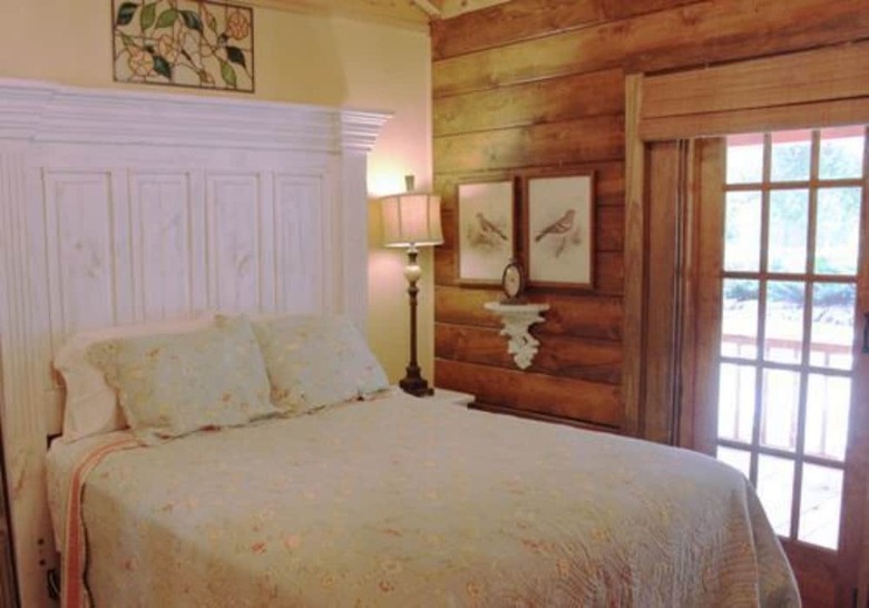 Bed & Breakfast Texas Forest Country Retreat