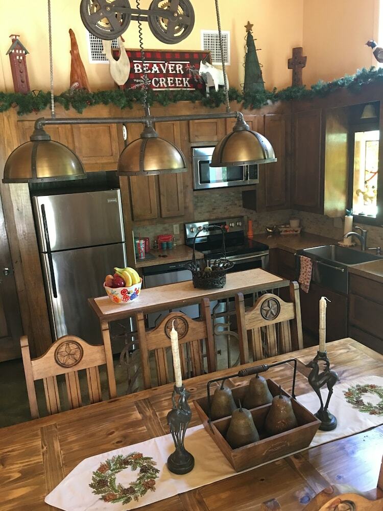 Bed & Breakfast Texas Forest Country Retreat