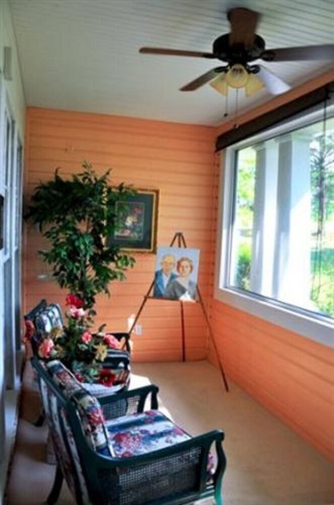 Bed & Breakfast Texas Forest Country Retreat