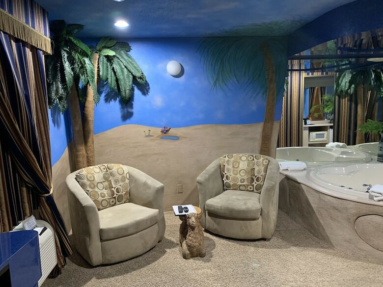 Hotel Designer Inn & Suites