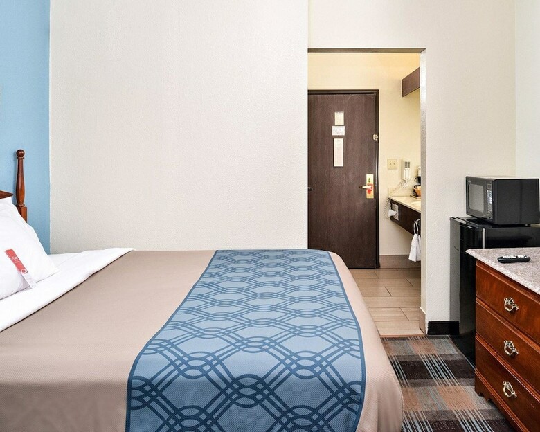 Hotel Econo Lodge Inn & Suites