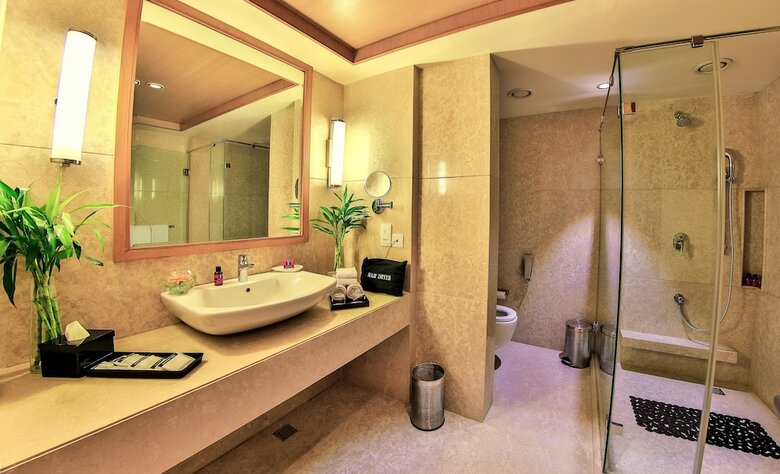 Hotel The Lalit Chandigarh