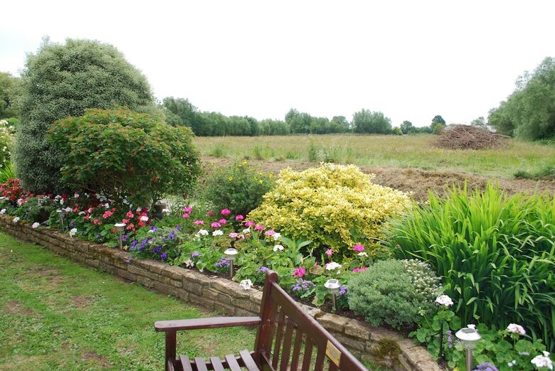 Bed & Breakfast Double-gate Farm