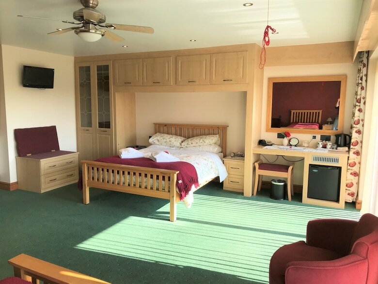 Bed & Breakfast Double-gate Farm