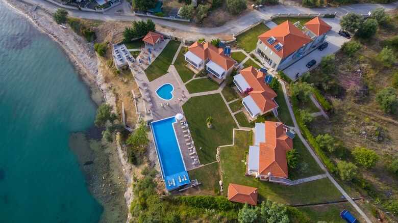 Aparthotel Thesmos Village