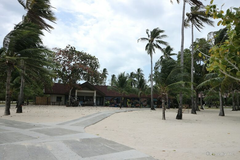 Villa Dos Palmas Island Resort & Spa