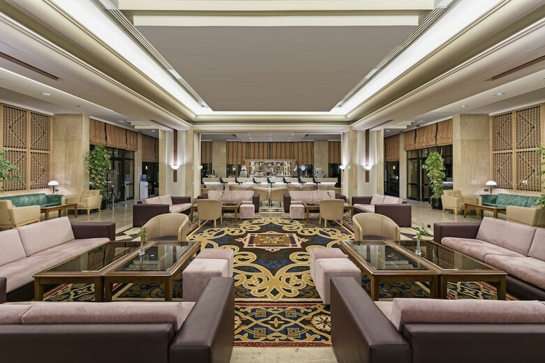 �zkaymak Falez Hotel