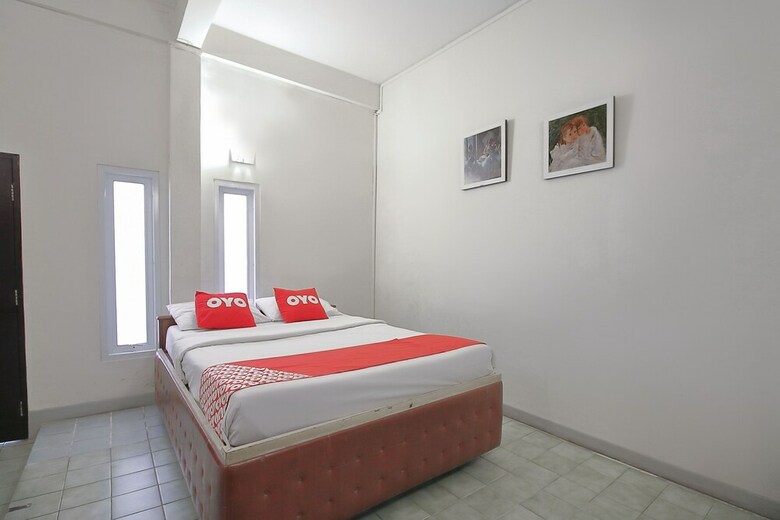 Oyo 905 Rajata Hotel
