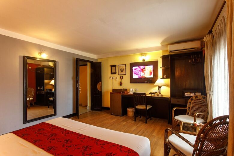 Hotel Ambassador Garden Home