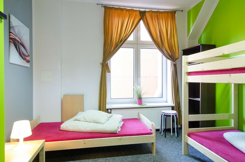 Hostal Absynt Hostel