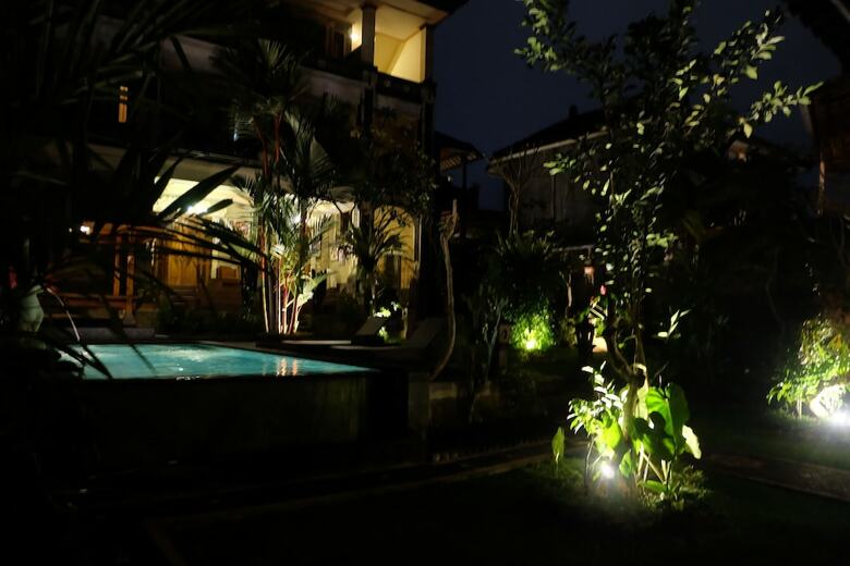 Hotel Ubud Sensasi Bungalows