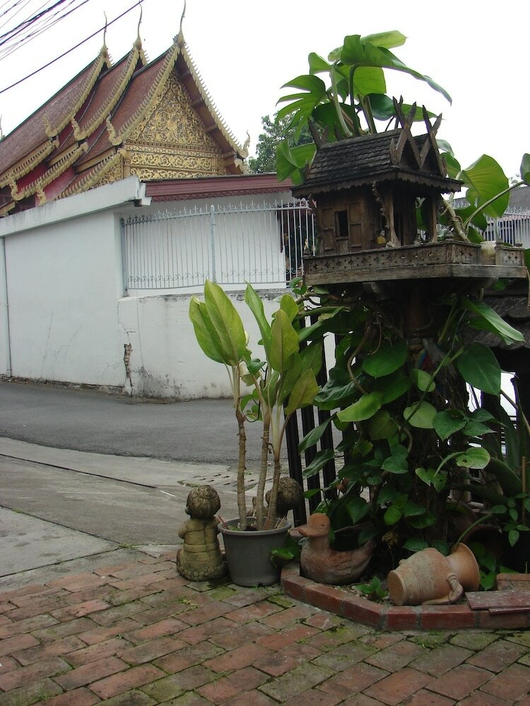 Hotel Manee Guest House