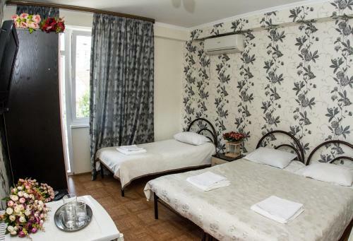 Hostal Angelina Guest House