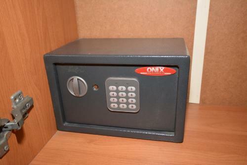 Hostal Gavan-adler Hotel