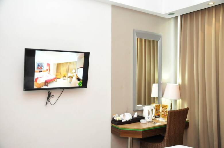 Atrium Premiere Hotel