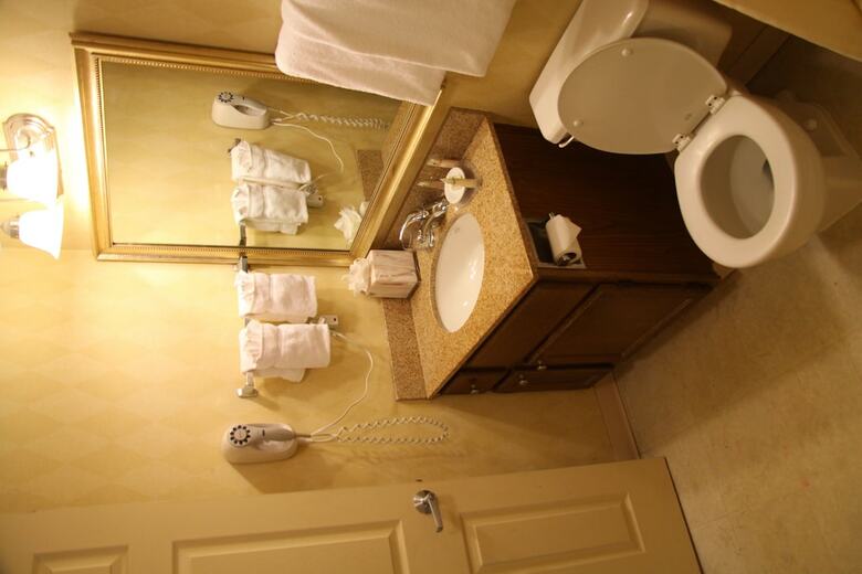 Aparthotel New Haven Village Suites