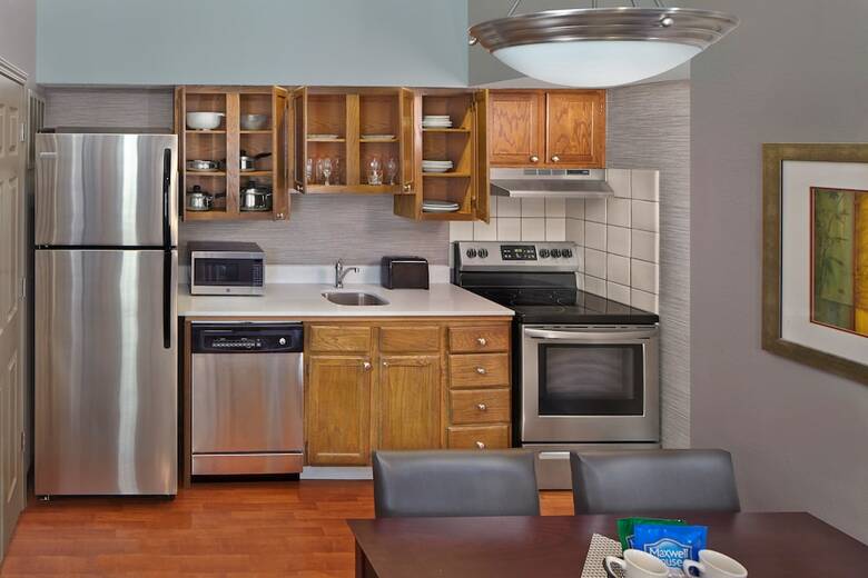 Aparthotel New Haven Village Suites
