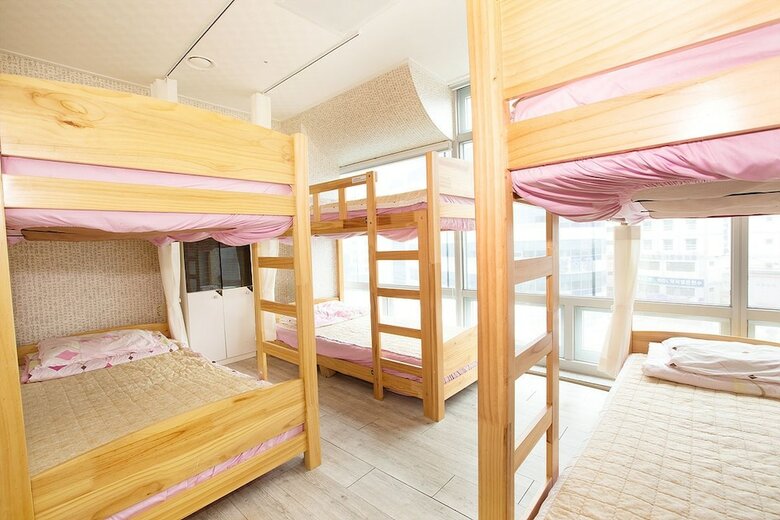Hostal With Guesthouse