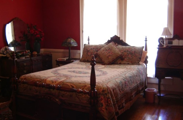 Bed & Breakfast Rose House Inn