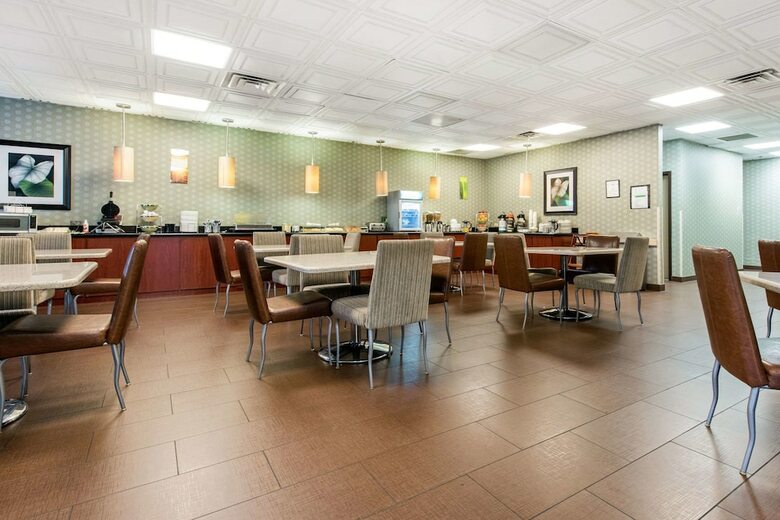 Hotel Quality Inn & Suites