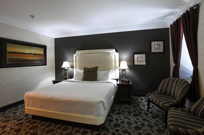 Hotel Stone Mill Inn