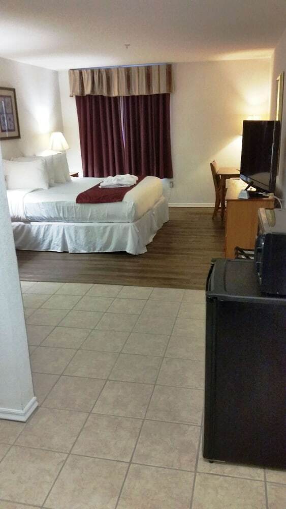Surestay Plus Hotel By Best Western Berkeley Springs