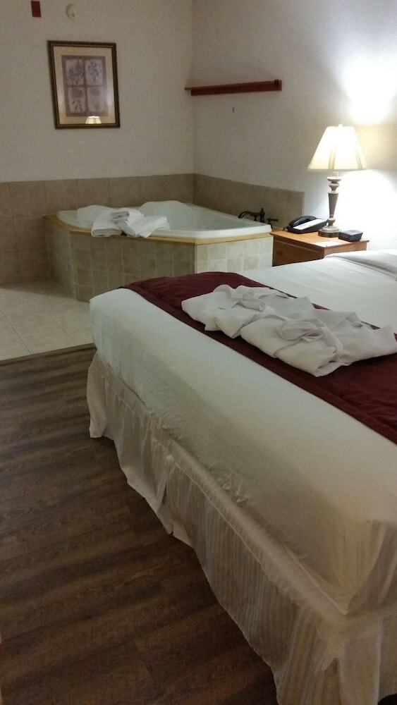 Surestay Plus Hotel By Best Western Berkeley Springs