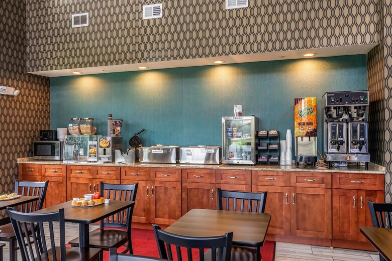 Motel Rodeway Inn And Suites