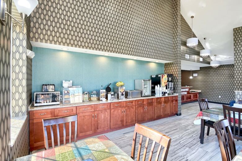 Motel Rodeway Inn And Suites