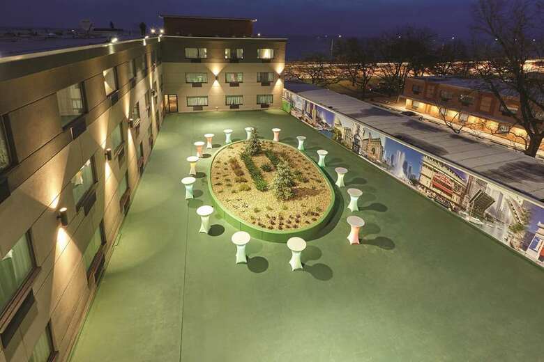 Best Western Plus Hyde Park Chicago Hotel