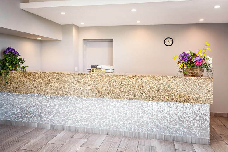 Best Western Plus Hyde Park Chicago Hotel