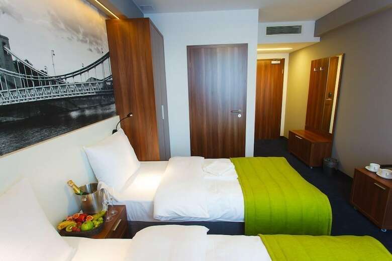 Terminal Hotel