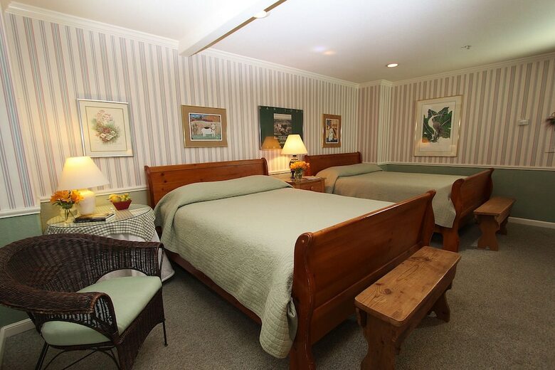 Mccaffrey House Bed And Breakfast Inn