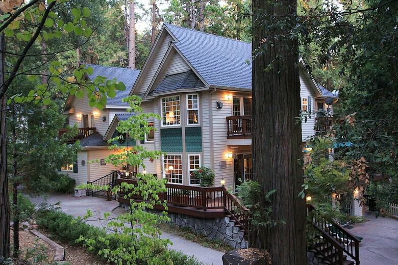 Mccaffrey House Bed And Breakfast Inn