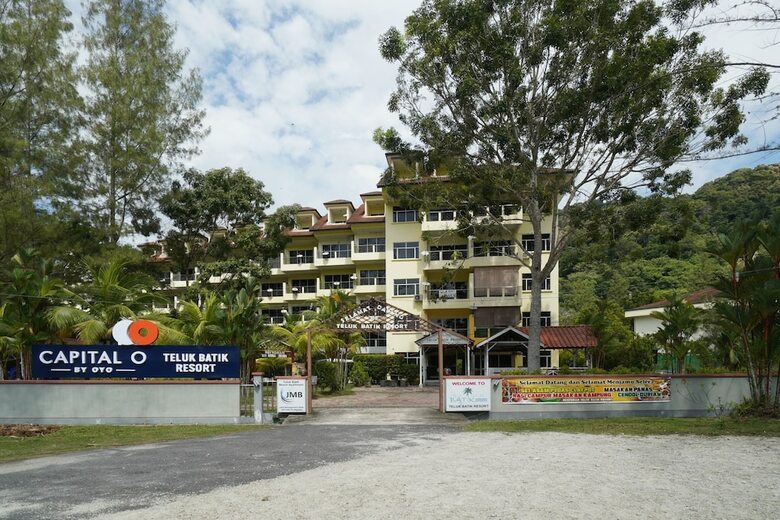 Hotel Capital O 89484 Teluk Batik Resort