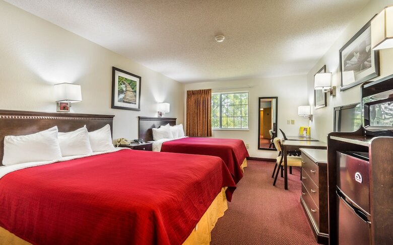 Hotel Wamego Inn And Suites