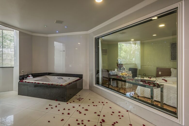 Actuall Convention Hotel