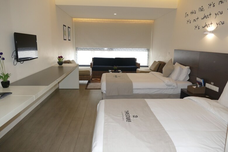 Hotel Three Onine Urban House
