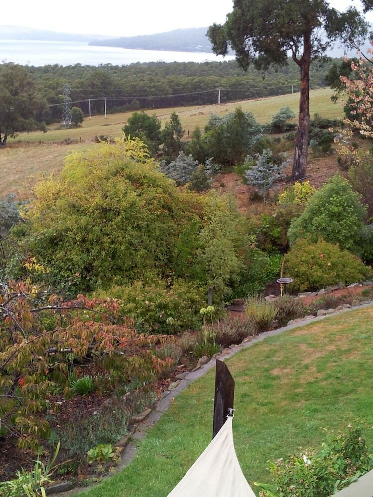 Waterview Gardens Bed And Breakfast