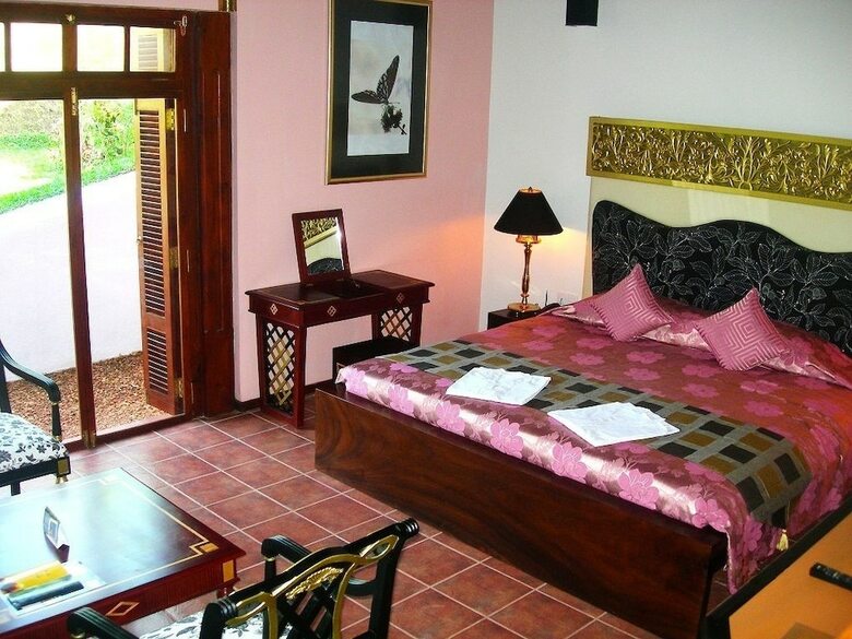 Hotel Cocoon Resort & Villas