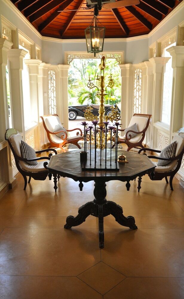 Hotel Cocoon Resort & Villas