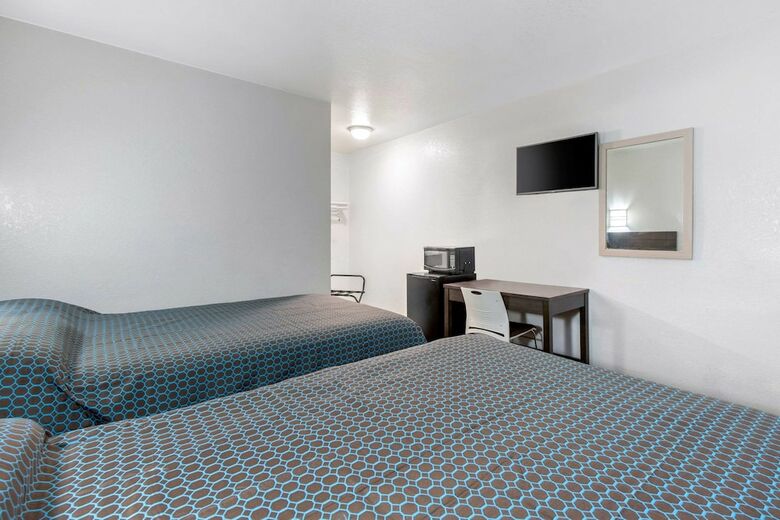 Motel Rodeway Inn Winston Salem Route 52