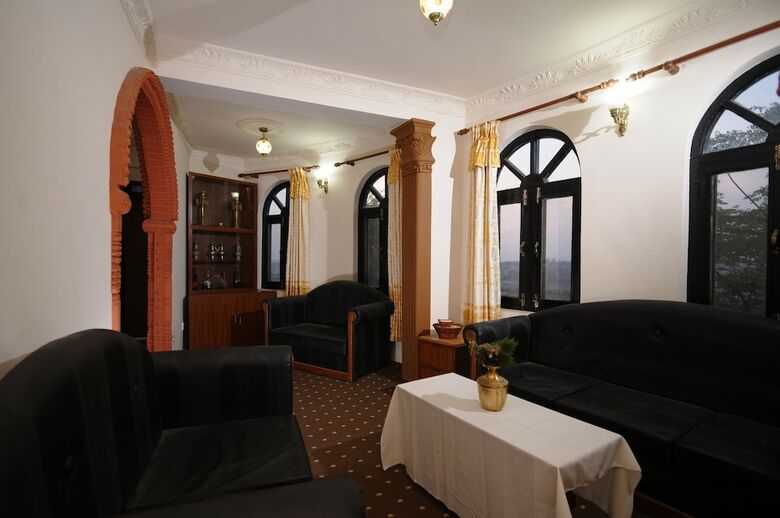 Hotel Manohara