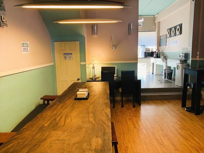 Hostal Melrose Hostel