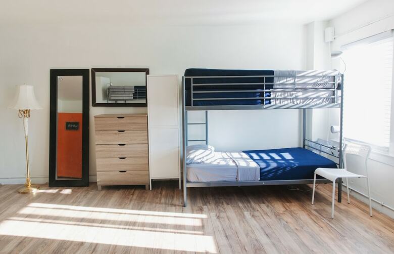 Hostal Melrose Hostel