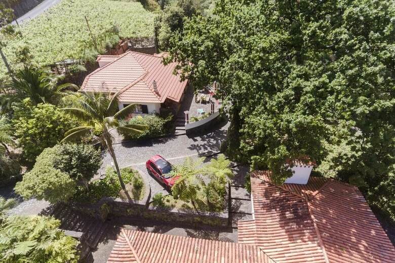 Casa Do Lan�o II By An Island Apart