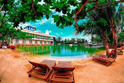 Hotel Swan Lake Villa Resort